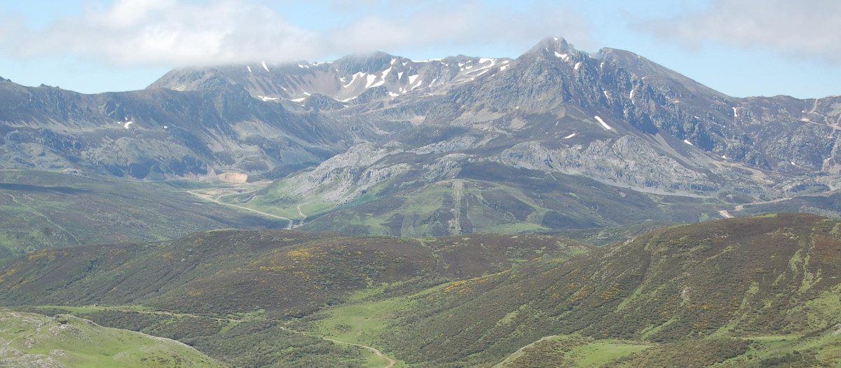 Panorámica del Puerto de San Isidro, que separa Asturias y León