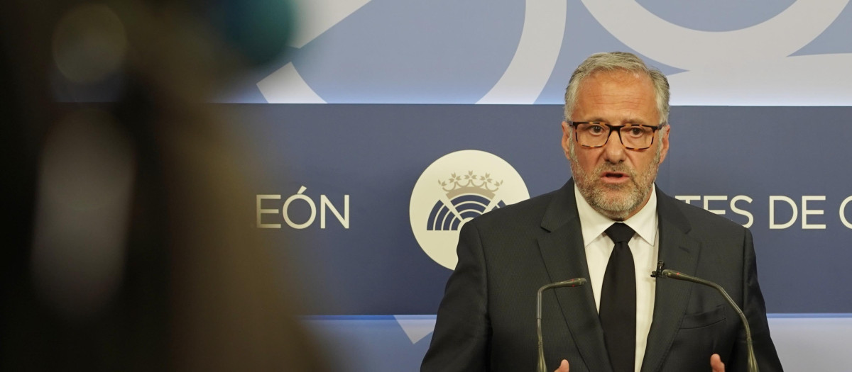 El presidente de las Cortes de Castilla y León y candidato de Vox, Carlos Pollán