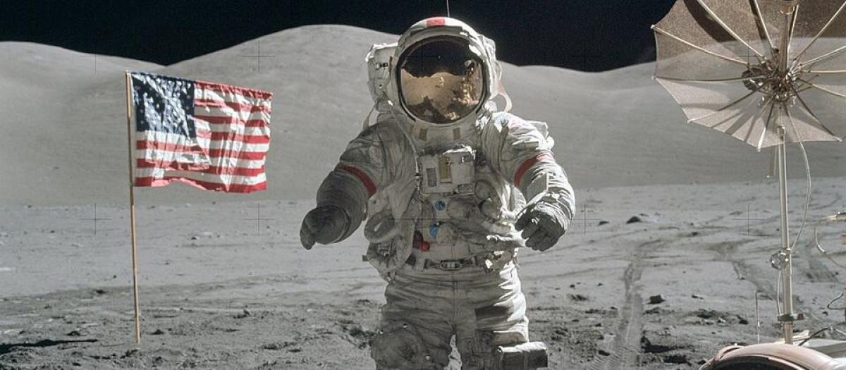 Eugene Cernan, astronauta de la misión Apolo 17 en la superficie lunar, 13 de diciembre de 1972