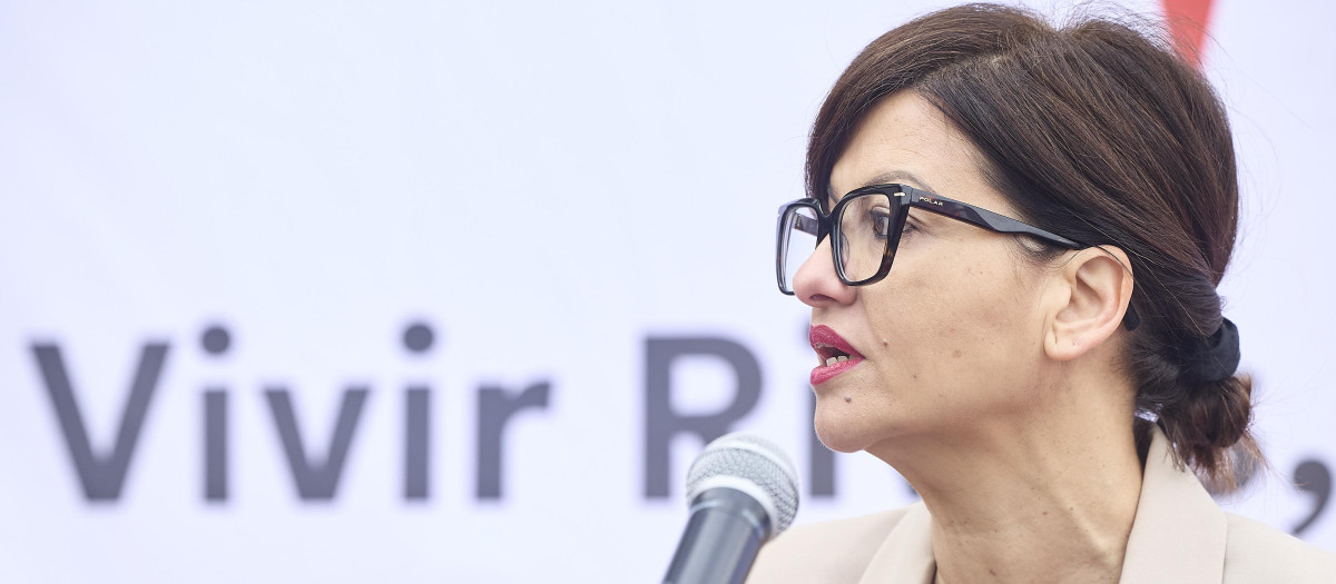 La ministra de Juventud e Infancia, Sira Rego, durante el acto de entrega de las llaves de 83 viviendas en régimen de alquiler para jóvenes