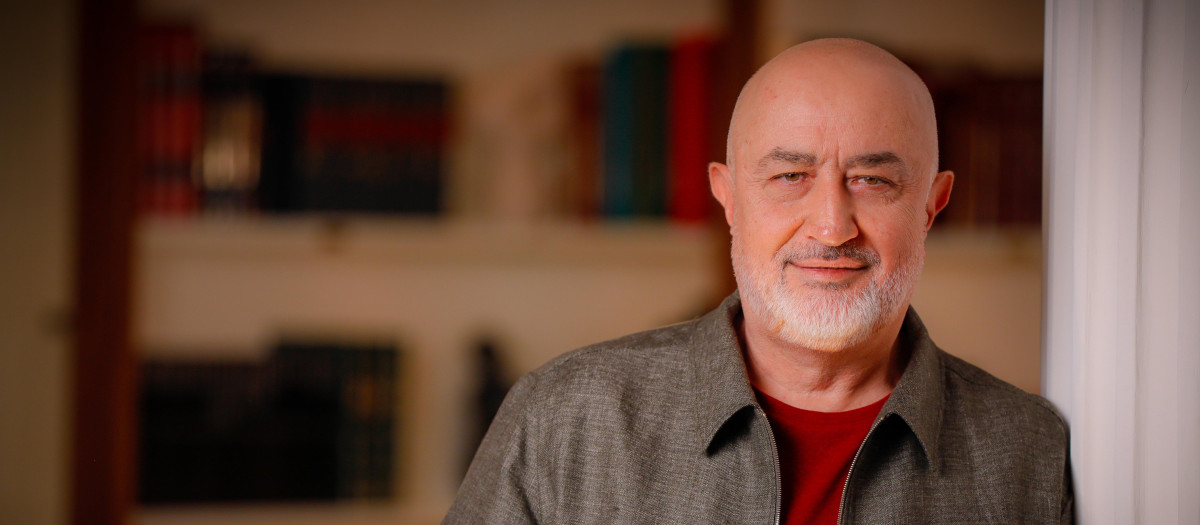 Pablo Álvarez, en la sesión de fotos por la promoción de su novela