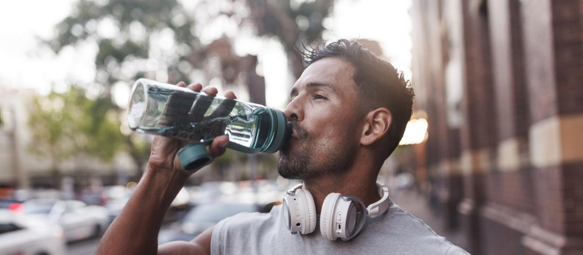 Botella de agua reutilizable