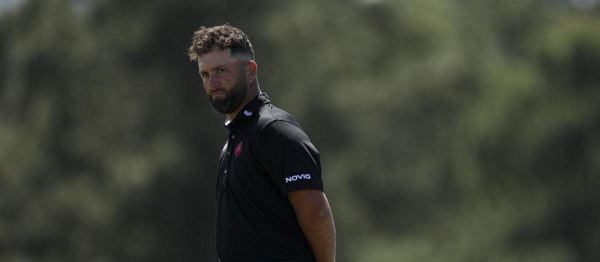 AUGUSTA, GEORGIA - APRIL 10: Jon Rahm of Spain reacts on the 18th green during the second round of the 2026 Masters Tournament at Augusta National Golf Club on April 10, 2026 in Augusta, Georgia.   Maddie Meyer/Getty Images/AFP (Photo by Maddie Meyer / GETTY IMAGES NORTH AMERICA / Getty Images via AFP)
