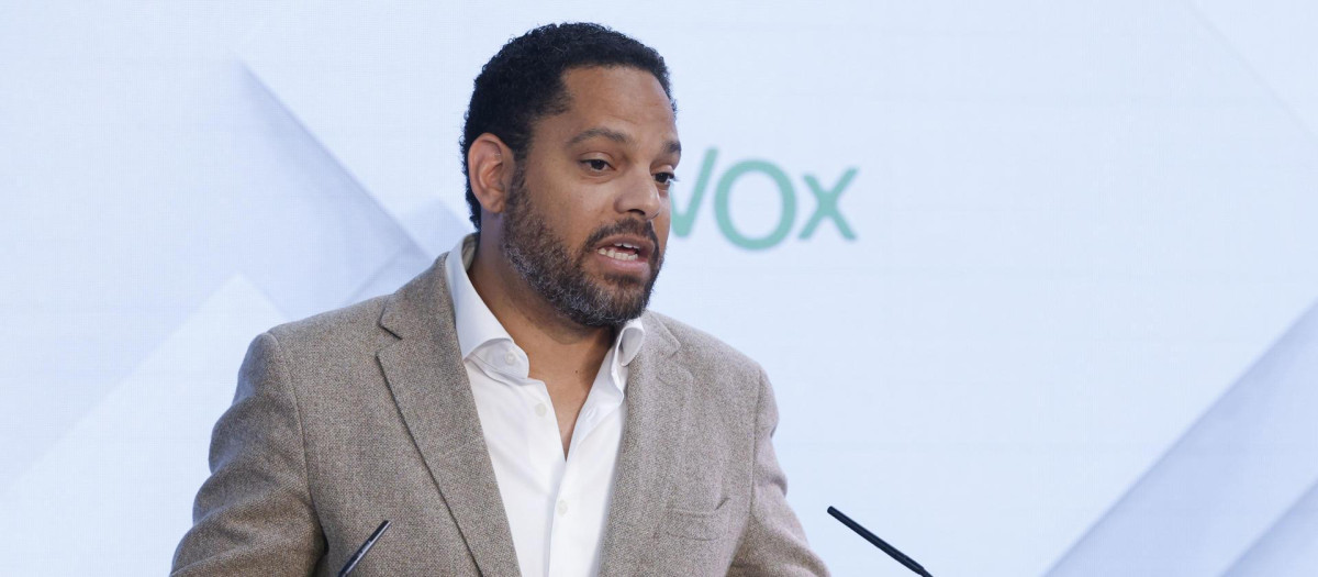 El secretario general de Vox, Ignacio Garriga, en rueda de prensa