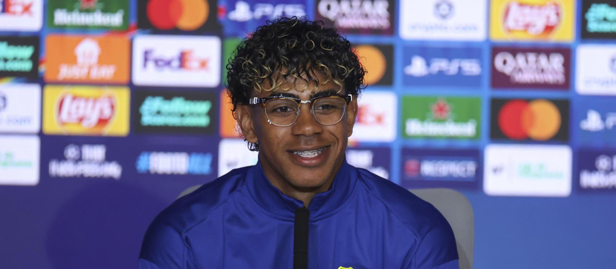 Lamine Yamal durante la rueda de prensa previa al partido de vuelta de la Champions