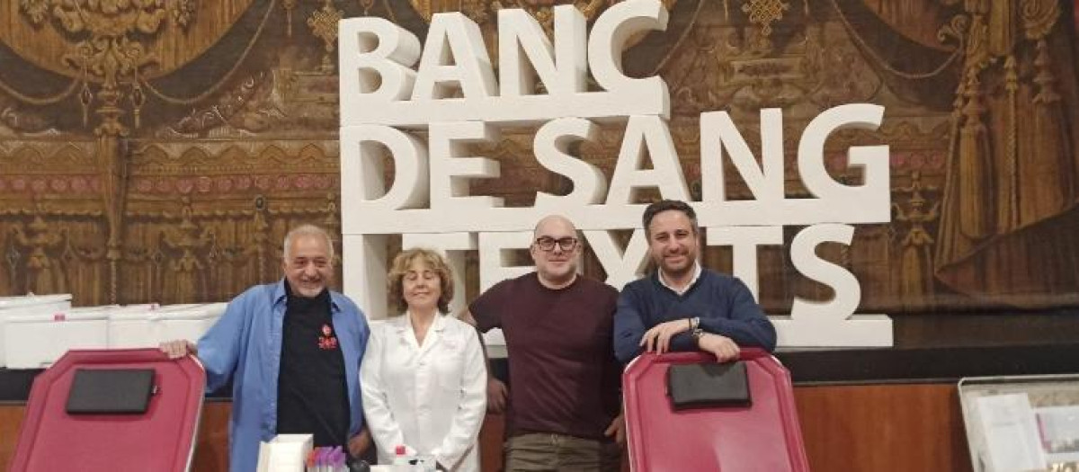 Los responsables del banco de sangre y del teatro