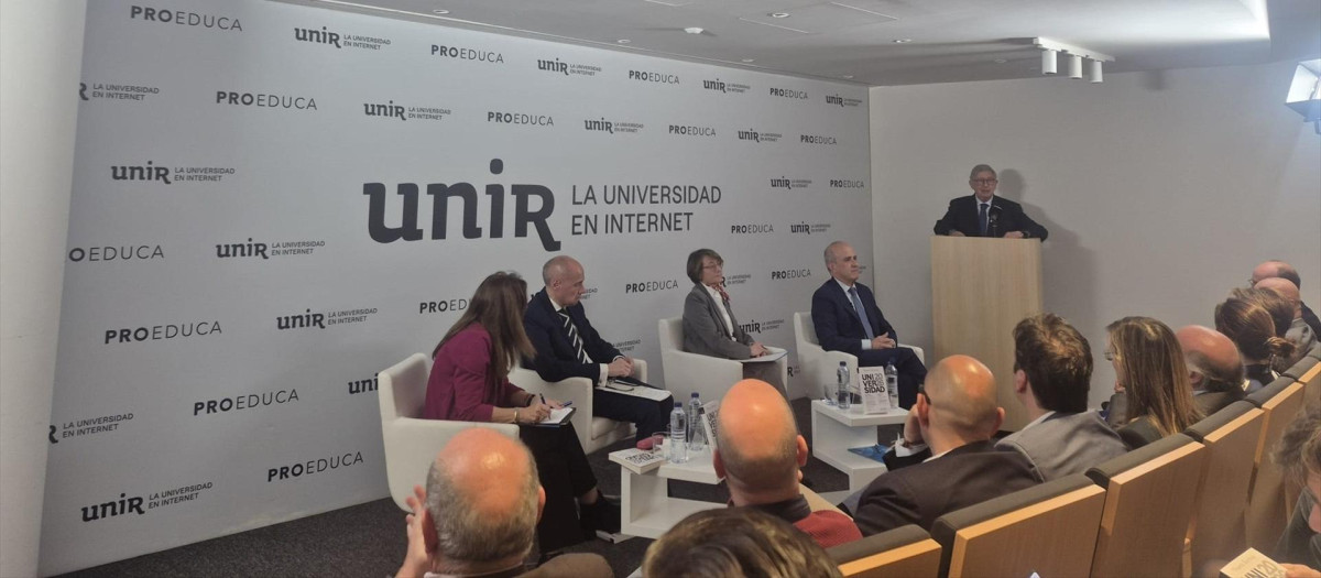 El Ministerio prepara un RD de Universidades que tendrá por primera vez con un apartado sobre el uso de la IA en el aula