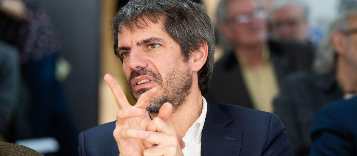 The Minister of Culture, Ernest Urtasun attends the presentation of the book 'Apuntes para un inventario de Carmen Martin Gaite' at the Circulo de Bellas Artes in Madrid.