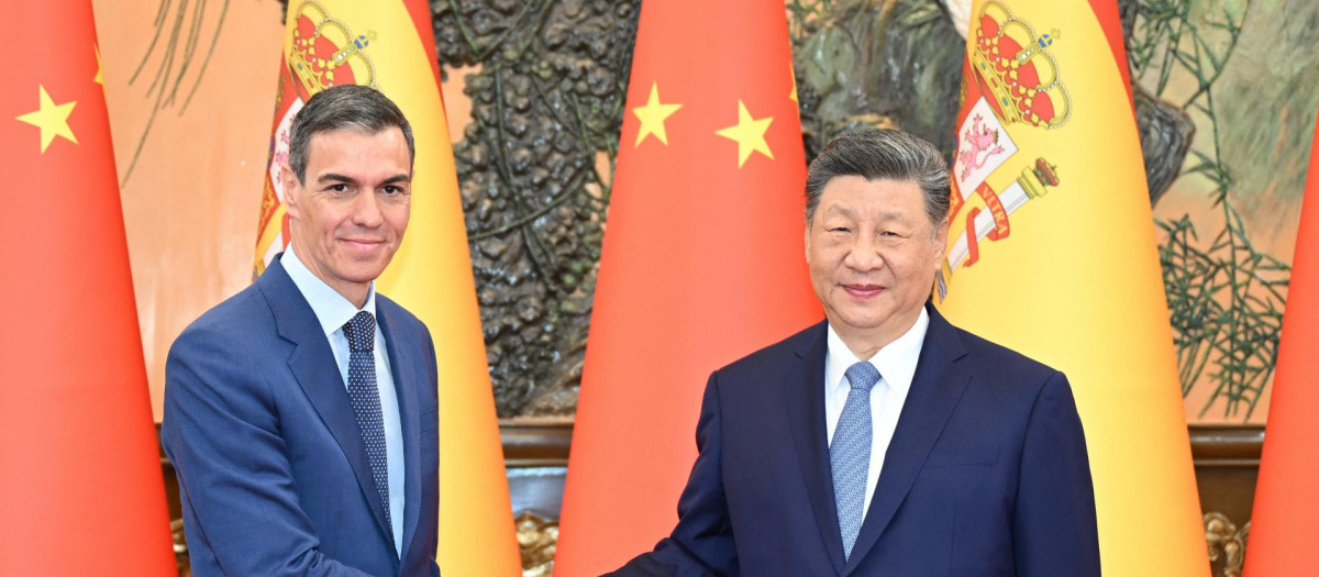Pedro Sánchez junto al presidente de China Xi Jinping