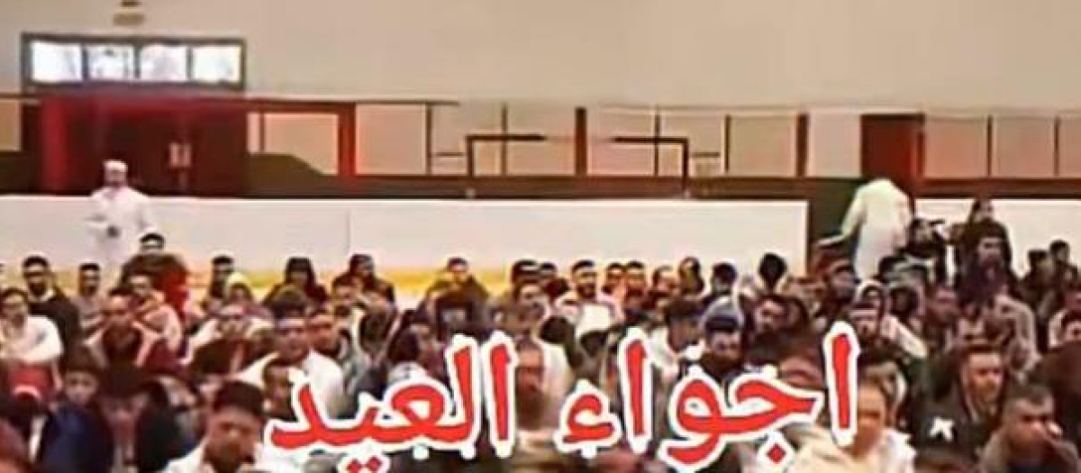 Celebración del fin del Ramadán en un edificio público de Medina del Campo, en Valladolid