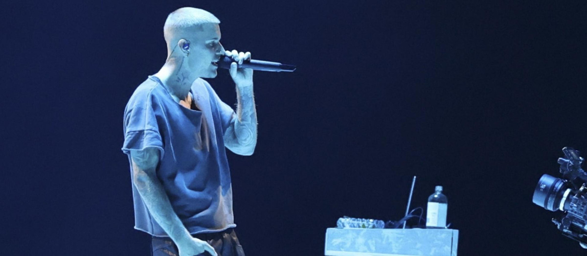 Justin Bieber actuando en el festival de Coachella en Indio, California