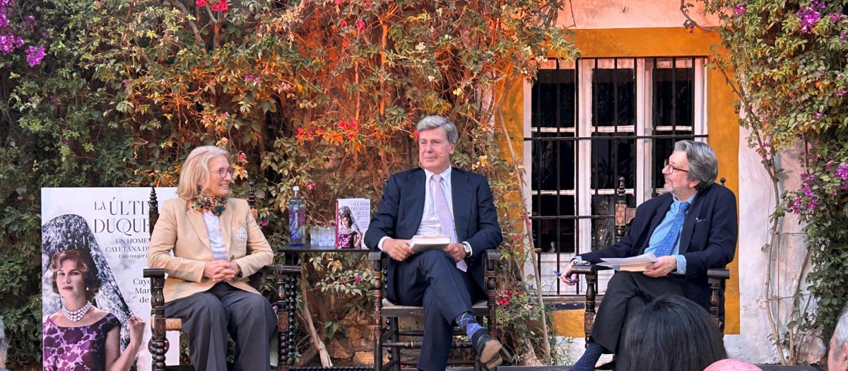 Presentación del libro 'La última duquesa' en el Palacio de las Dueñas sevillano