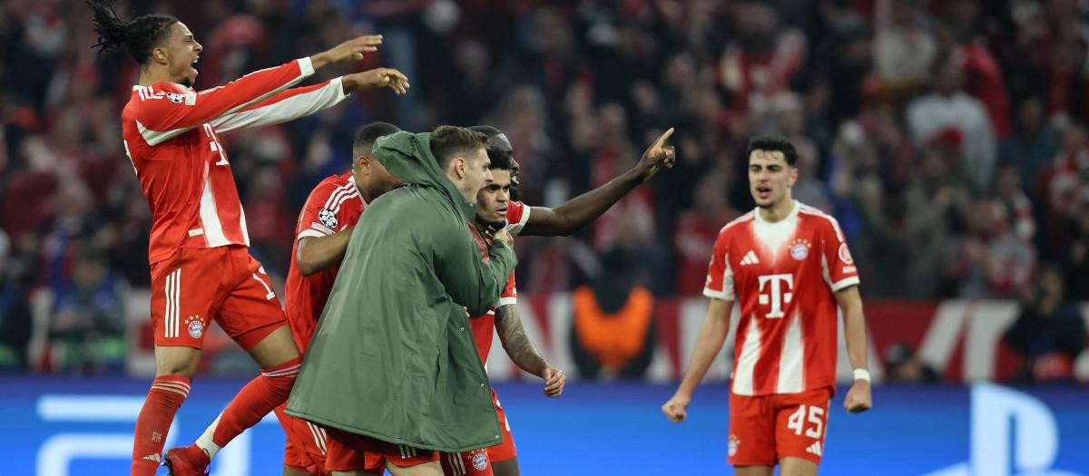 Luis Díaz celebra el gol del 3-3 que decidió la eliminatoria