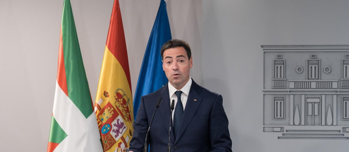 El lehendakari, Imanol Pradales, durante una rueda de prensa, en el Palacio de la Moncloa, a 27 de marzo de 2026, en Madrid (España). El jefe del Ejecutivo preside junto al lehendakari, la Comisión Bilateral de Cooperación Administración del Estado- Comunidad Autónoma del País Vasco.

Diego Radamés / Europa Press
27/3/2026