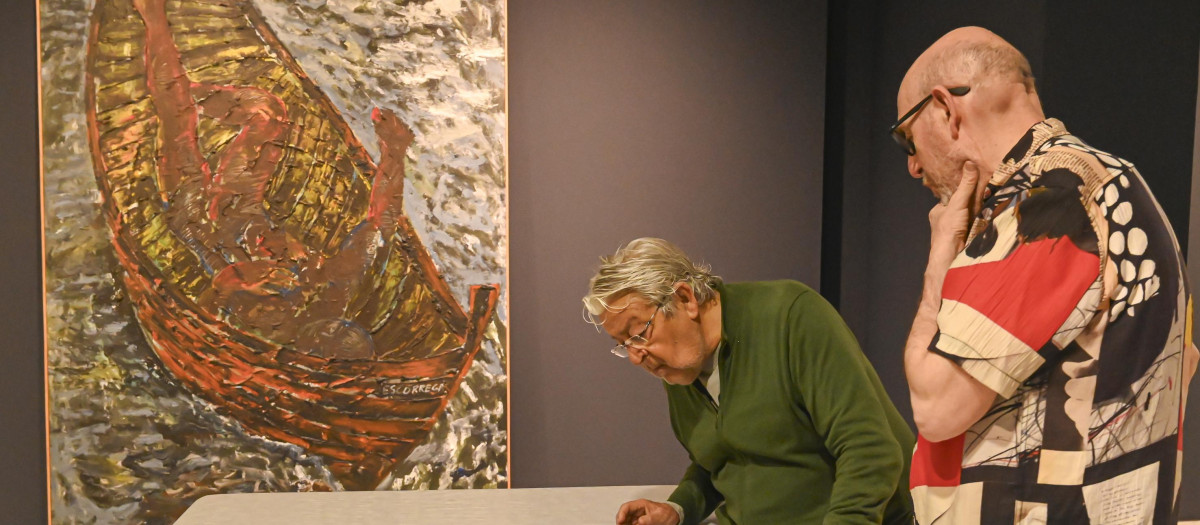 Montaje de la exposición 'Compromiso con el arte. De Miró a Barceló'