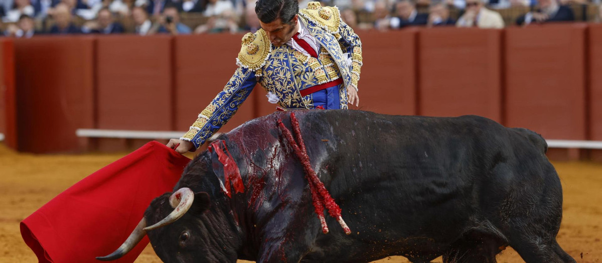 Morante de la Puebla, con la muleta ante el primero de su lote