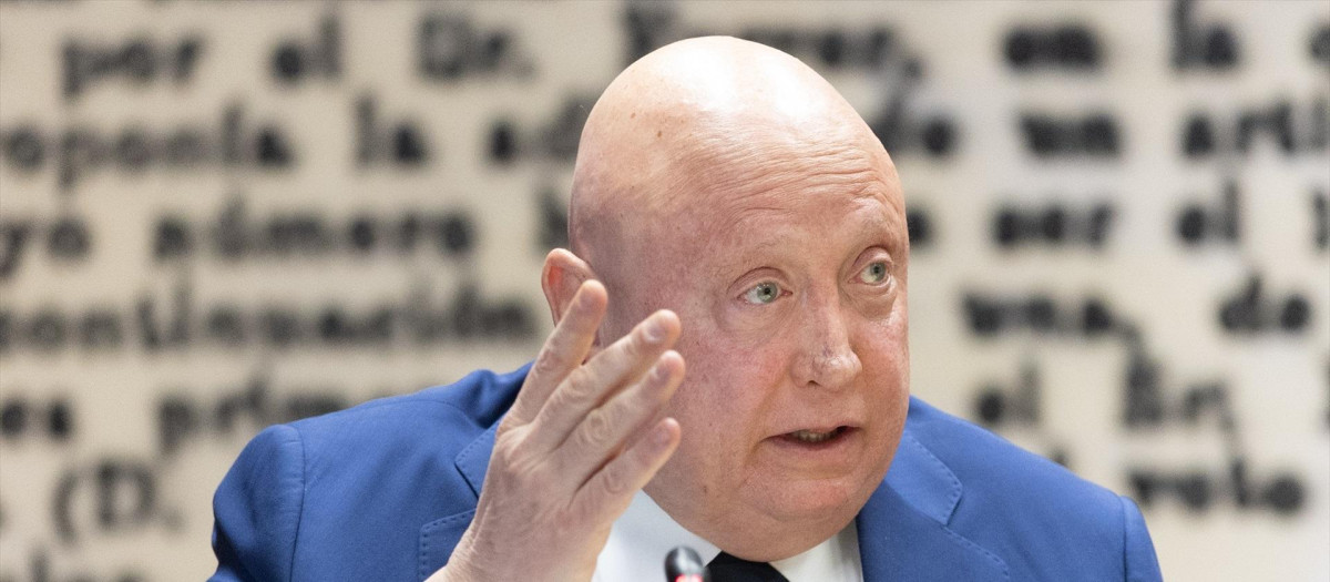 (Foto de ARCHIVO)
El presidente ejecutivo y fundador de Forestalia Renovables, Fernando Samper Rivas, comparece ante la comisión del ‘caso Koldo’, en el Senado, a 6 de abril de 2026, en Madrid (España). Hoy están citados el presidente ejecutivo y fundador de Forestalia y la esposa del exsecretario de Organización del PSOE y exsocia trabajadora de Noran Cooperativa Pequeña y presunta beneficiaria de fondos y cuentas de la mercantil Servinabar 2000, ambas declaraciones en la víspera de que arranque el juicio ‘Mascarillas’ en el Tribunal Supremo. Samper fue detenido por la Guardia Civil hace un mes en la 'Operación Perserte' centrada en los presuntos delitos de prevaricación ambiental, cohecho, blanqueo de capitales y pertenencia a organización criminal. Por su parte, Francisca Muñoz acude a la comisión para explicar cómo entraba el dinero de obra pública en Servinabar.

Eduardo Parra / Europa Press
06/4/2026