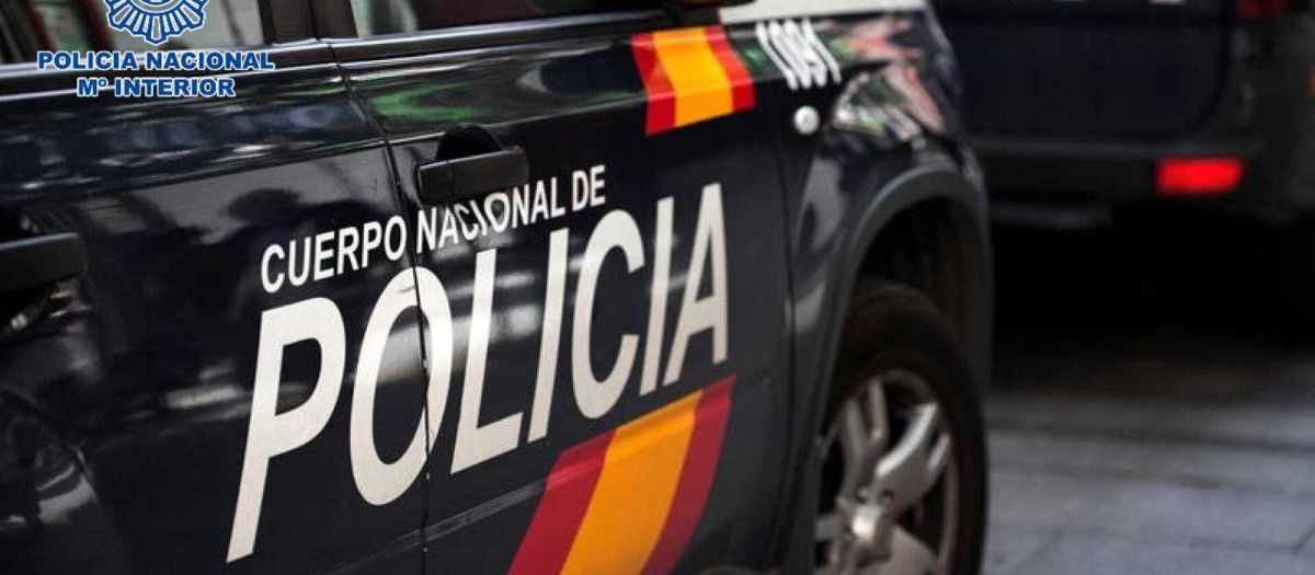 (Foto de ARCHIVO)
Coche de Policía Nacional

REMITIDA / HANDOUT por POLICÍA NACIONAL
Fotografía remitida a medios de comunicación exclusivamente para ilustrar la noticia a la que hace referencia la imagen, y citando la procedencia de la imagen en la firma
17/5/2023