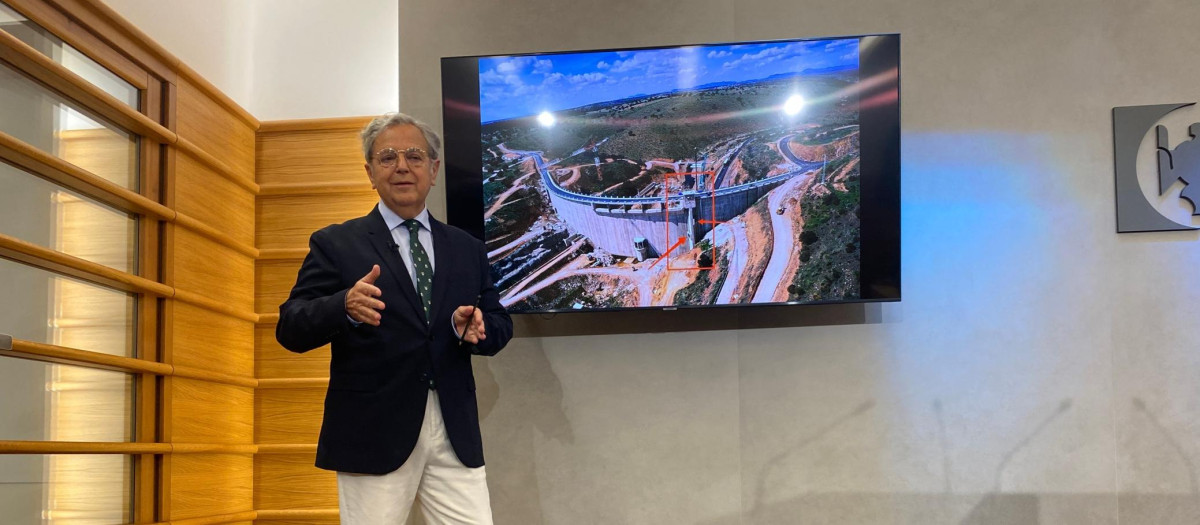 Salvador Fuentes, en la presentación de la alegación a la CHG