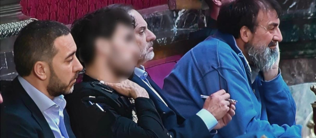 Una instantánea del banquillo de los acusados, con Aldama, Ábalos y Koldo (de izquierda a derecha) durante el juicio del 'caso mascarillas'