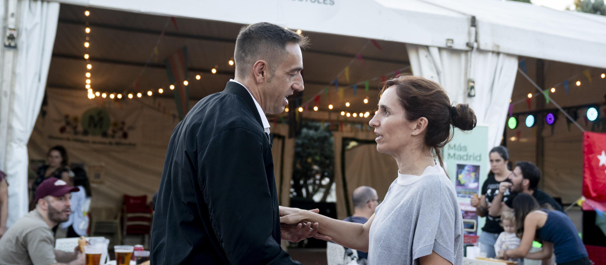 La ministra de Sanidad, Mónica García y el diputado de Más Madrid, Emilio Delgado