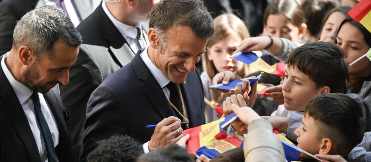 Emmanuel Macron, copríncipe de Andorra, en su visita al país