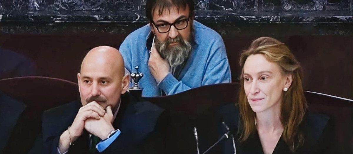 Leticia de la Hoz, la abogada de Koldo, delante de su cliente durante el interrogatorio al acusado Víctor de Aldama