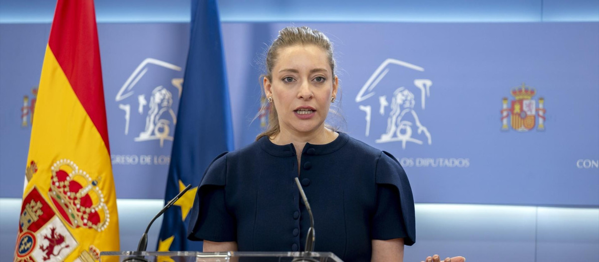 (Foto de ARCHIVO)
La portavoz del PP en el Congreso, Ester Muñoz, durante una rueda de prensa en el Congreso de los Diputados, a 28 de abril de 2026, en Madrid (España).

Alberto Ortega / Europa Press
28/4/2026