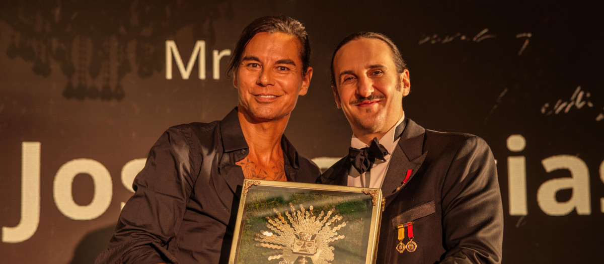 En el marco de la Gala de TEON-The Embassy of Nature, Julio Iglesias Jr. fue reconocido por su aporte al arte y su impacto en la proyección internacional de la identidad iberoamericana. Su trayectoria evidencia el valor de la cultura como puente entre sociedades