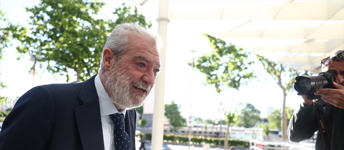 El jefe de Gabinete de Ayuso, Miguel Angel Rodríguez, a su llegada a los Juzgados de Plaza Castilla, a 6 de mayo de 2026