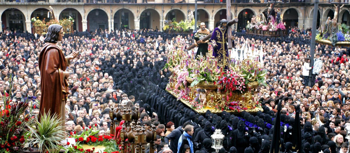 Procesión de Semana Santa en León