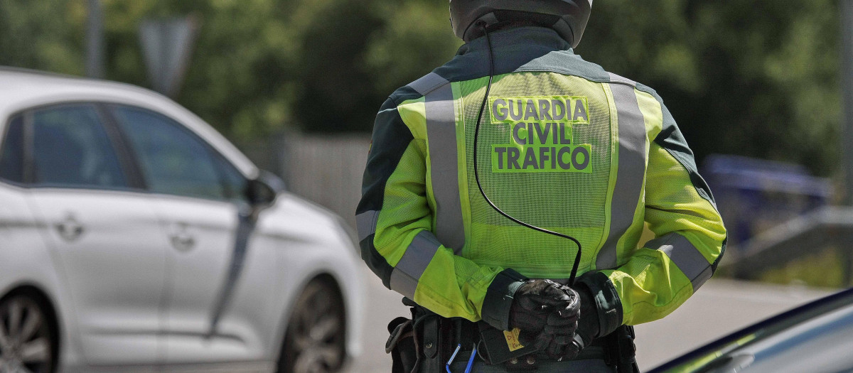 Imagen de un agente de la Guardia Civil de Tráfico