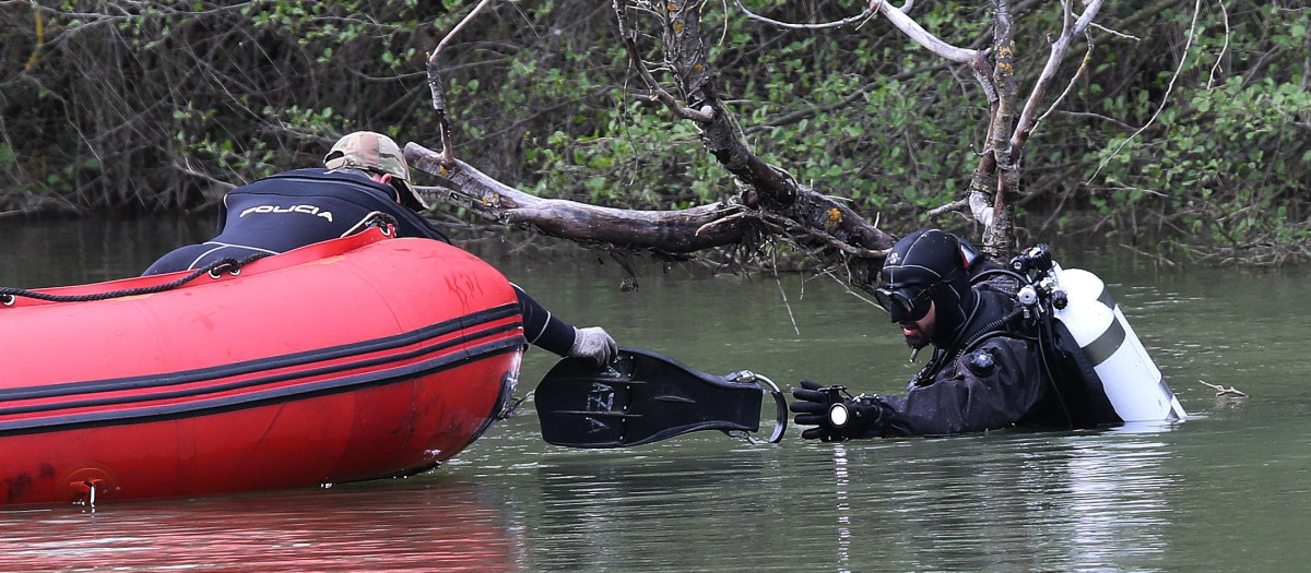 Un operativo de rescate en el río Carrión, en una imagen de archivo