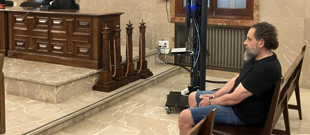 El acusado del crímen de la Colònia de Sant Jordi, este jueves en la Audiencia Provincial de Baleares durante la lectura del veredicto.

EUROPA PRESS
14/5/2026