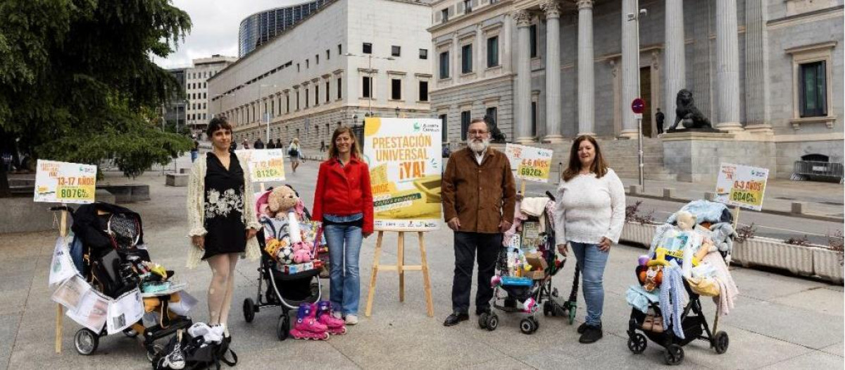 Los representantes de las entidades de la Alianza por la Crianza