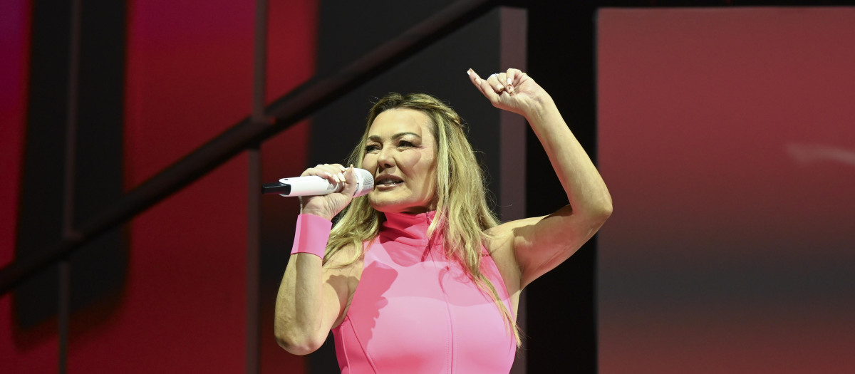 Amaia Montero durante el primer concierto del regreso de La oreja de Van Gogh