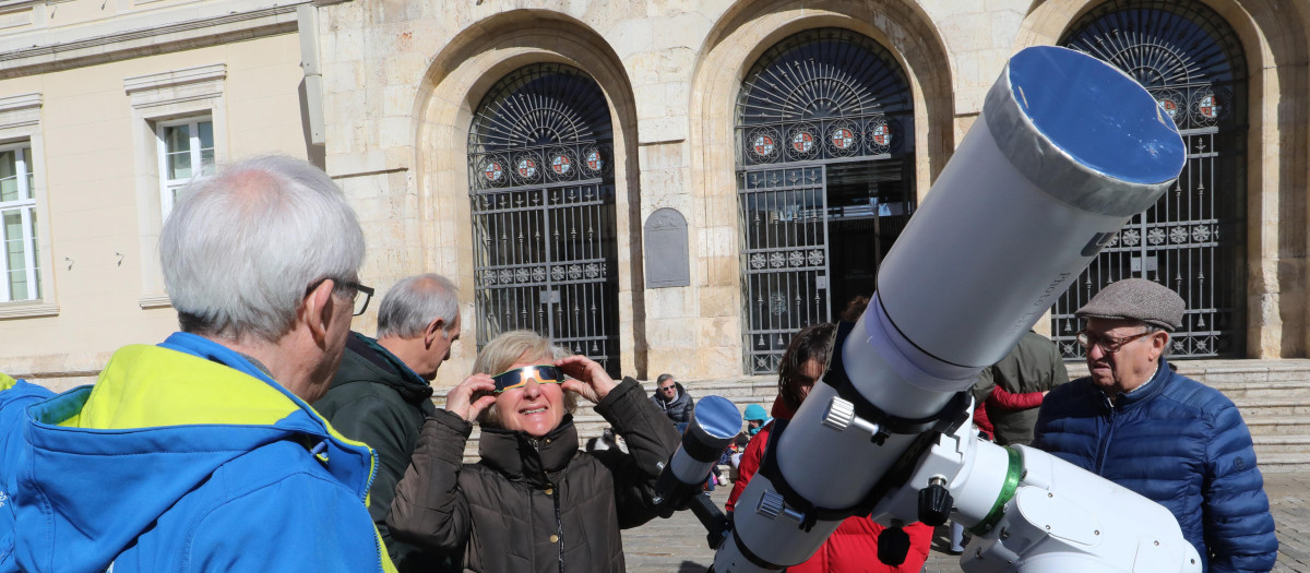 Palencia acogerá un evento científico sin precedentes. El Centro Cultural Provincial de la Diputación será el marco del Simposio Internacional del Sol y los Eclipses, bautizado con el nombre de SOLPÉ, en la imagen presentación del simposio