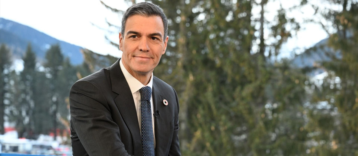 El presidente del Gobierno, Pedro Sánchez, en Suiza en 2025