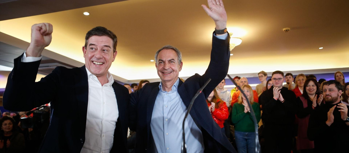 (Foto de ARCHIVO)
El candidato del PSdeG a la Presidencia de la Xunta, José Ramón Gómez Besteiro (i), participa en un mitin junto al expresidente del Gobierno José Luis Rodríguez Zapatero (d), en el Eurostars Gran Hotel, a 13 de febrero de 2024, en Lugo, Galicia (España). El encuentro se enmarca en la campaña electoral del PPdeG para las elecciones gallegas del 18 del próximo domingo, 18 de febrero.

Carlos Castro / Europa Press
13 FEBRERO 2024;MITIN;CAMPAÑA ELECTORAL;ELECCIONES;18F;CAMPAÑA;POLÍTICOS;
13/2/2024