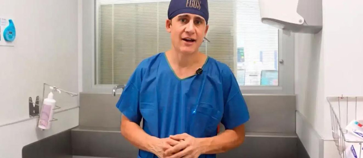 El doctor Santiago Elvira, especialista en cirugía reconstructiva