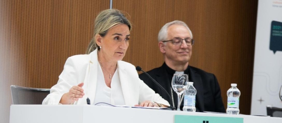 La ministra de Educación, Formación Profesional y Deportes, Milagros Tolón, ha asistido este miércoles al Consejo General de la Iglesia en la Educación que ha tenido lugar en la sede de la Conferencia Episcopal en Madrid