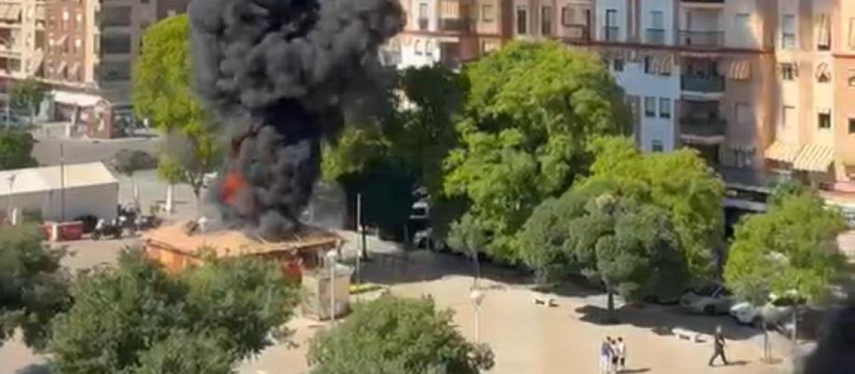 Incendio de la atracción en la Plaza Matías Prats