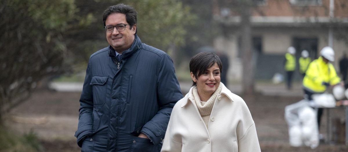 La ministra de Vivienda, Isabel Rodríguez, y el ministro para la Transformación Digital, Óscar López