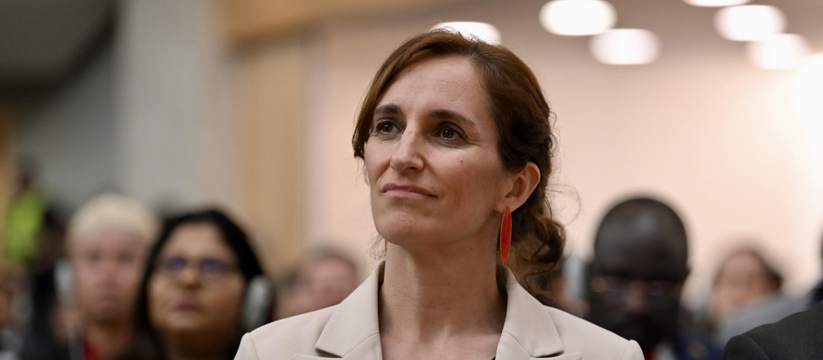 La ministra de Sanidad, Mónica García