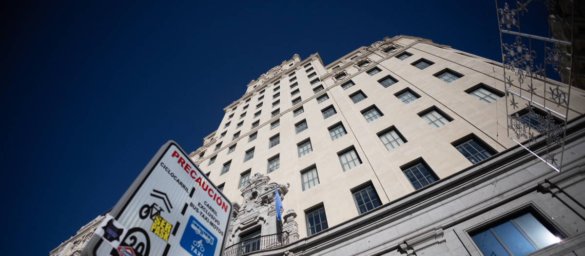 Fachada del edificio de Telefónica en la Gran Vía, a 28 de noviembre de 2025