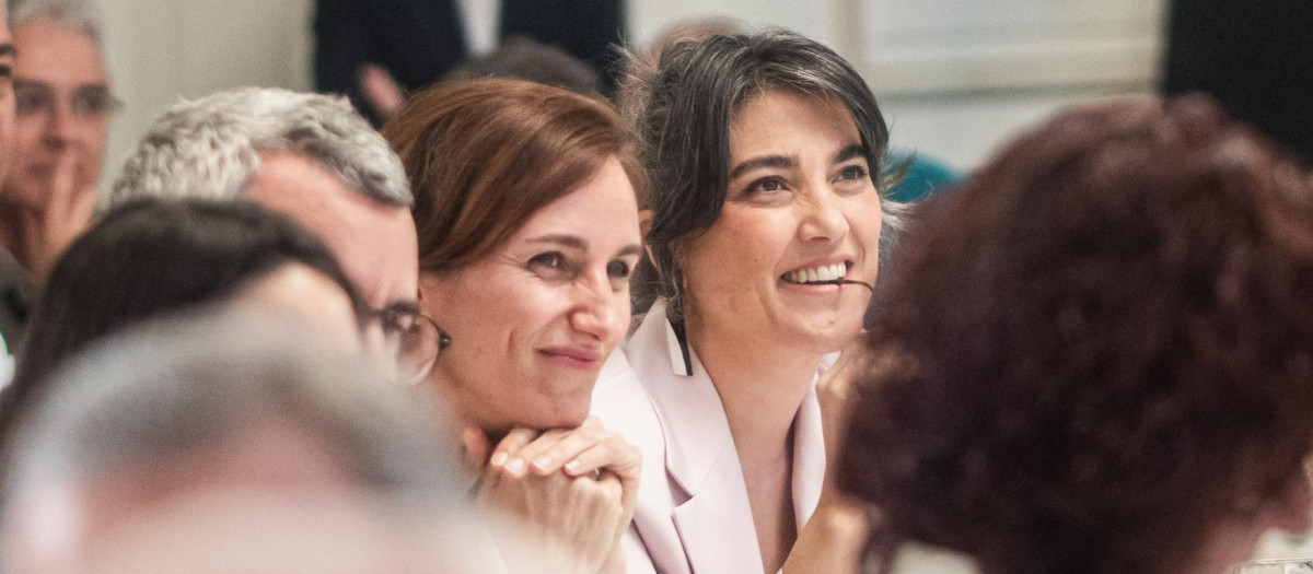 La portavoz de Más Madrid en la Asamblea de Madrid, Manuela Bergerot, y la ministra de Sanidad, Mónica García