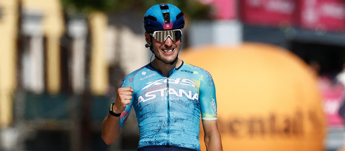XDS Astana Team Italian rider Alberto Bettiol celebrates as he crosses the finish line to win the 13th stage of the Giro d'Italia 2026 - Tour of Italy cycling race between Alessandria and Verbania, Italy, on May 22, 2026. (Photo by Luca Bettini / AFP)