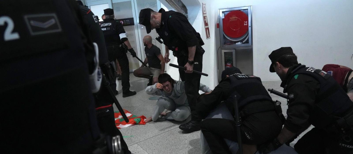 Incidentes a la llegada de miembros de la flotilla en el aeropuerto

H. BILBAO - EUROPA PRESS
23/5/2026