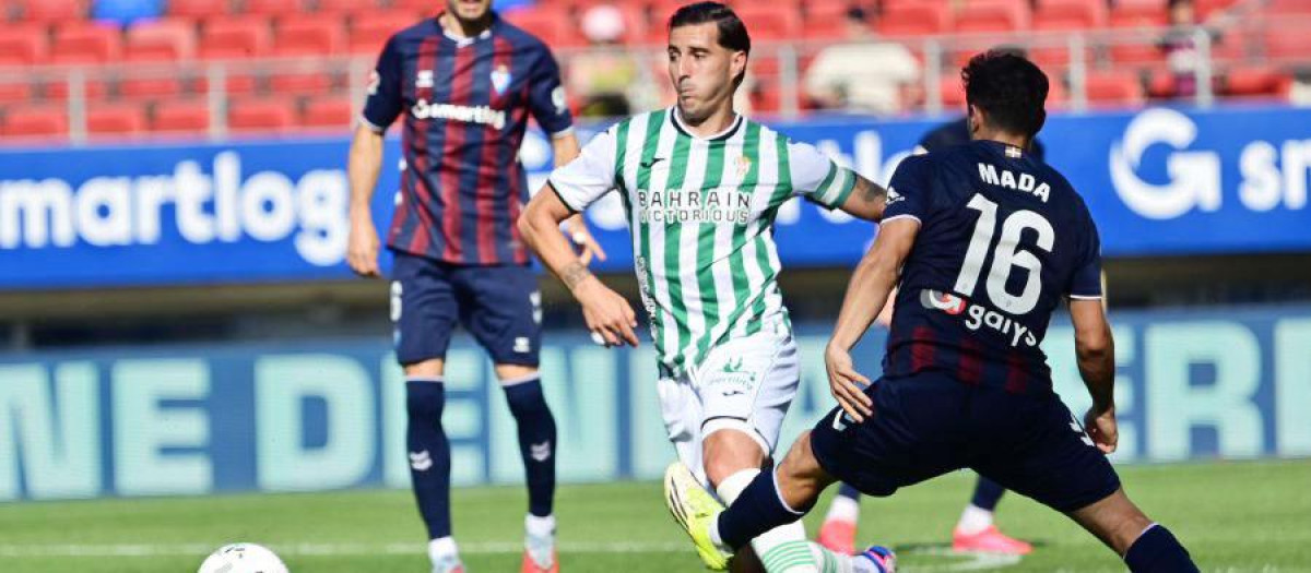 Sergi Guardiola en el partido de este domingo en Eibar