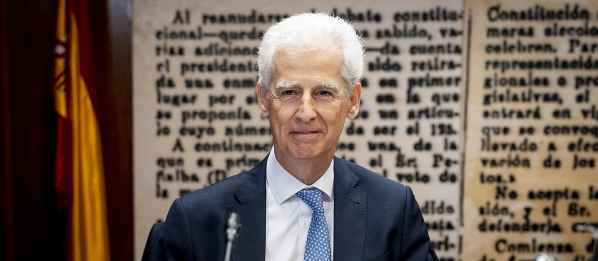 (Foto de ARCHIVO)
El vicepresidente de la Sociedad Estatal de Participaciones Industriales (SEPI), Bartolomé Lora Toro, comparece ante la Comisión de Investigación de las deficiencias y presuntas irregularidades en la gestión de la Sociedad Estatal de Participaciones Industriales (SEPI), a 15 de abril de 2026, en Madrid (España).

A. Pérez Meca / Europa Press
15/4/2026